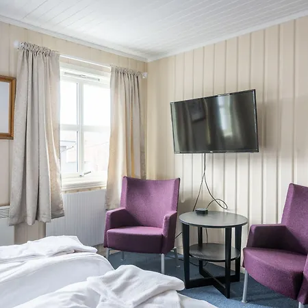 Mo Gjestegard 摩城